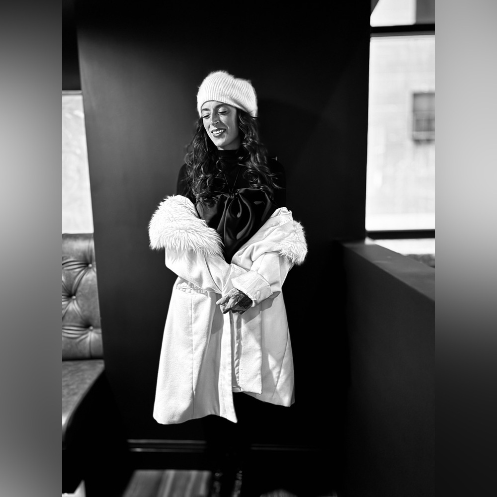 Fabulous Furs - Vintage White Coat - size xxL